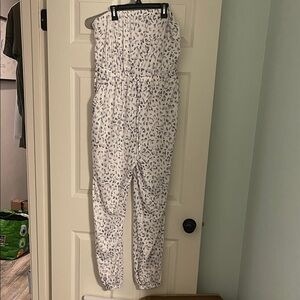 Elegant White Patterned Jumpsuit